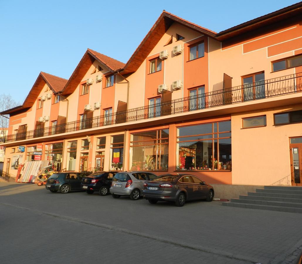 Hotel Condor Оравица Экстерьер фото