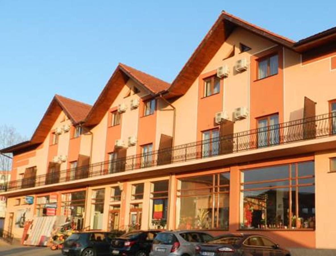 Hotel Condor Оравица Экстерьер фото
