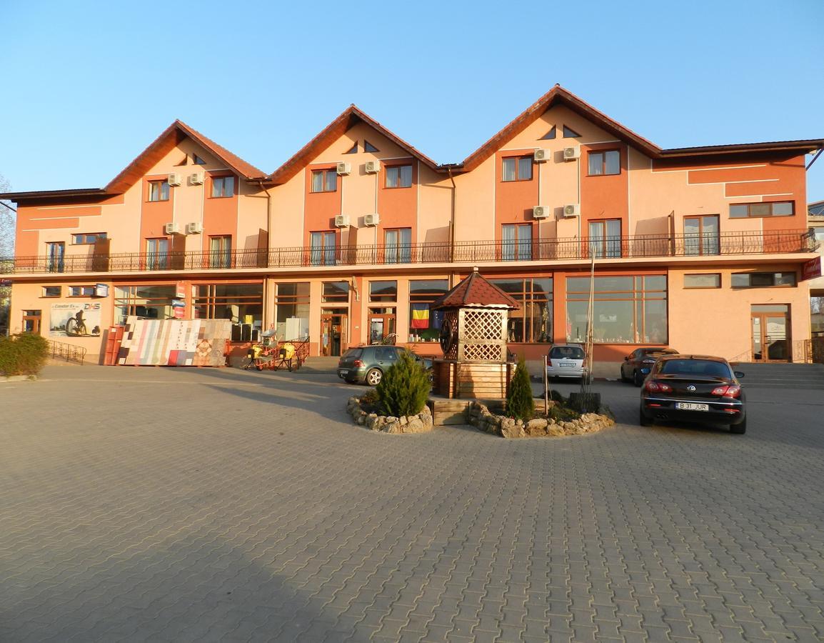 Hotel Condor Оравица Экстерьер фото