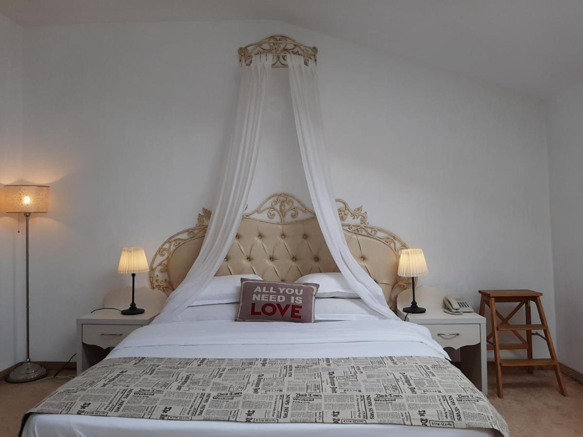 Hotel Condor Оравица Экстерьер фото