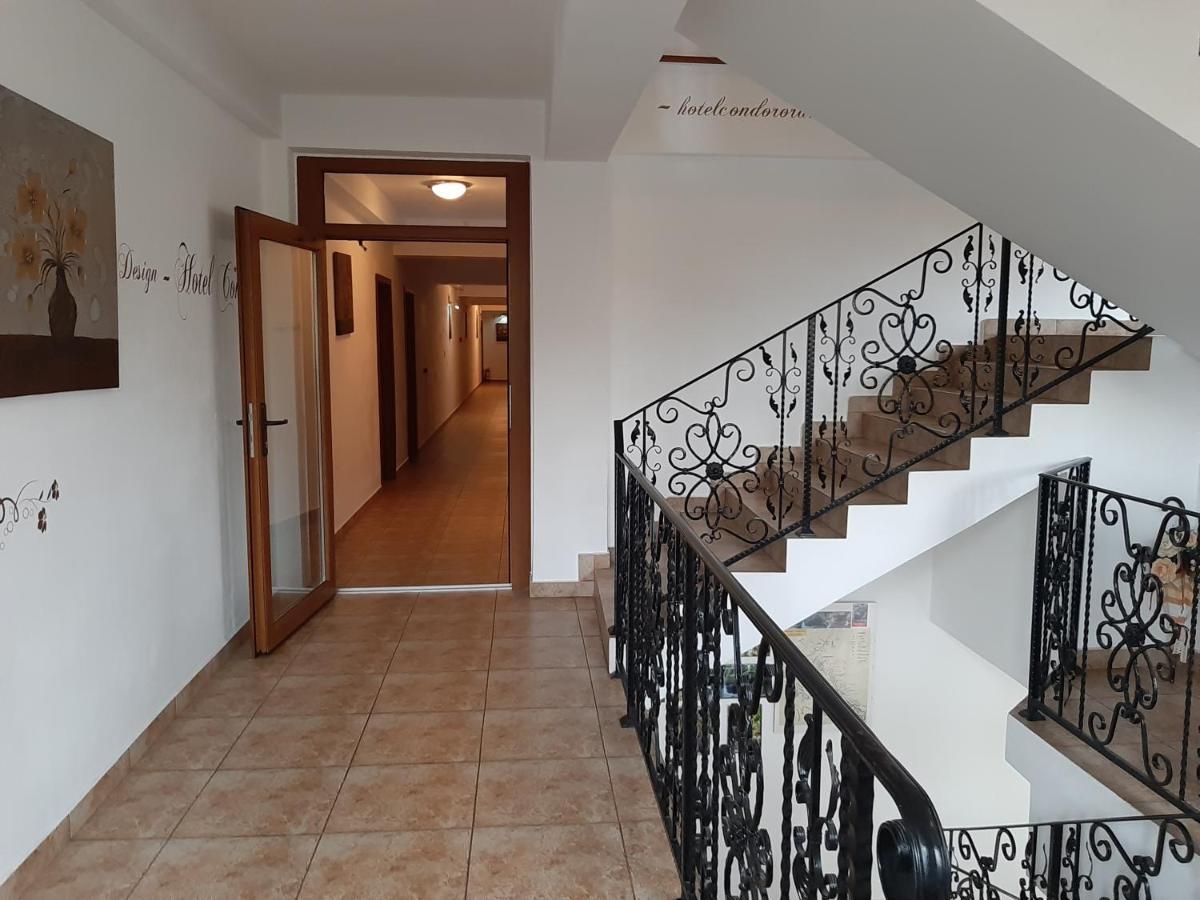 Hotel Condor Оравица Экстерьер фото